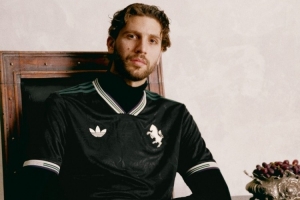 华体会首页-葡萄图案！尤文晒本赛季第三球衣：传承如同美酒，愈久愈醇