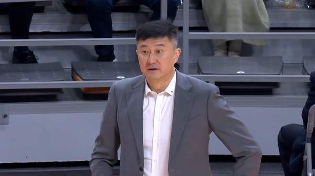 华体会首页-强强对话！广东今晚7:35恶斗豪门，杜锋要给卢伟上一课，央视直播