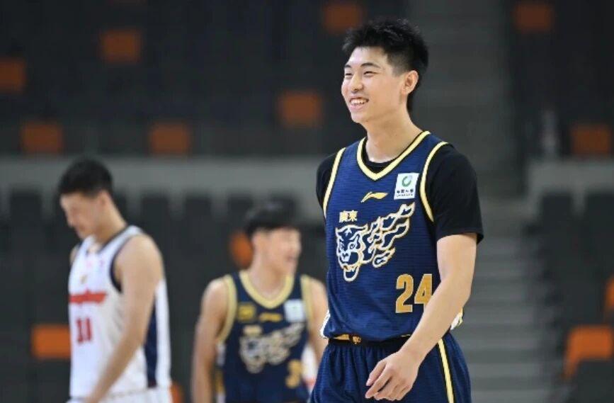 华体会体育-崔永熙表态已恢复100%，山西内线大将伤病，青岛官宣签约新大外援