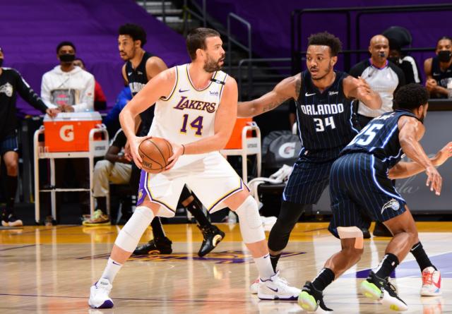 小加难逃被裁命运？沃格尔：三位中锋湖人缺一不可